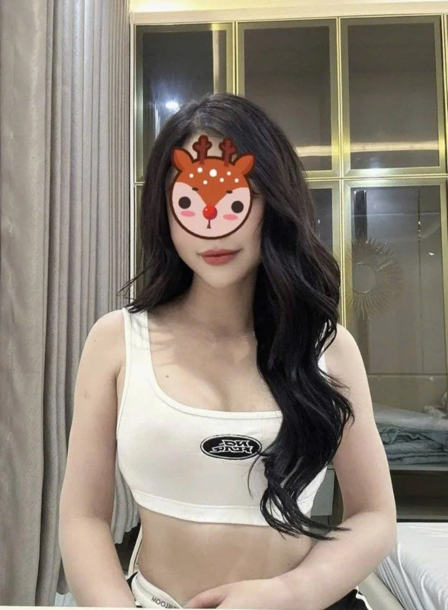 NGỌC NHI XINH ĐẸP VÚ BỰ BÚ LIẾM CU VÉT MÁNG MÔNG TO GOGGY DÂM BAO PHÊ
